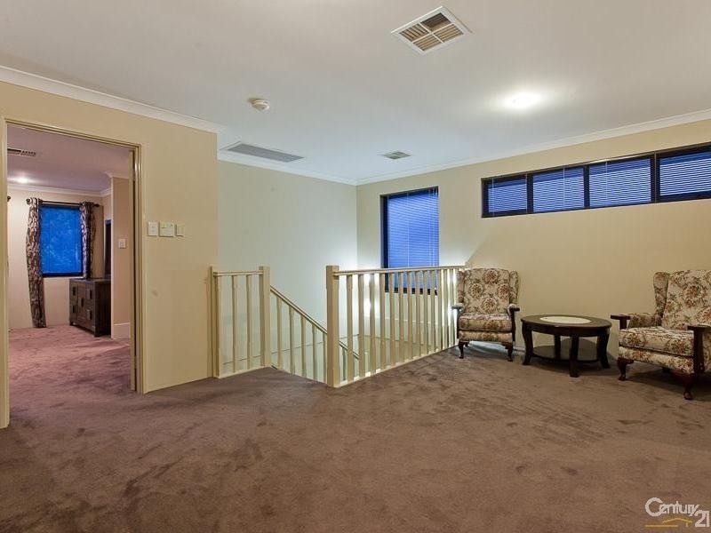 16 Parkview Drive, Southern River WA 6110