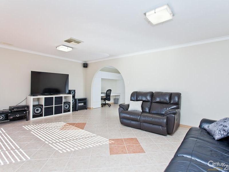 46 Harpenden Street, Huntingdale WA 6110