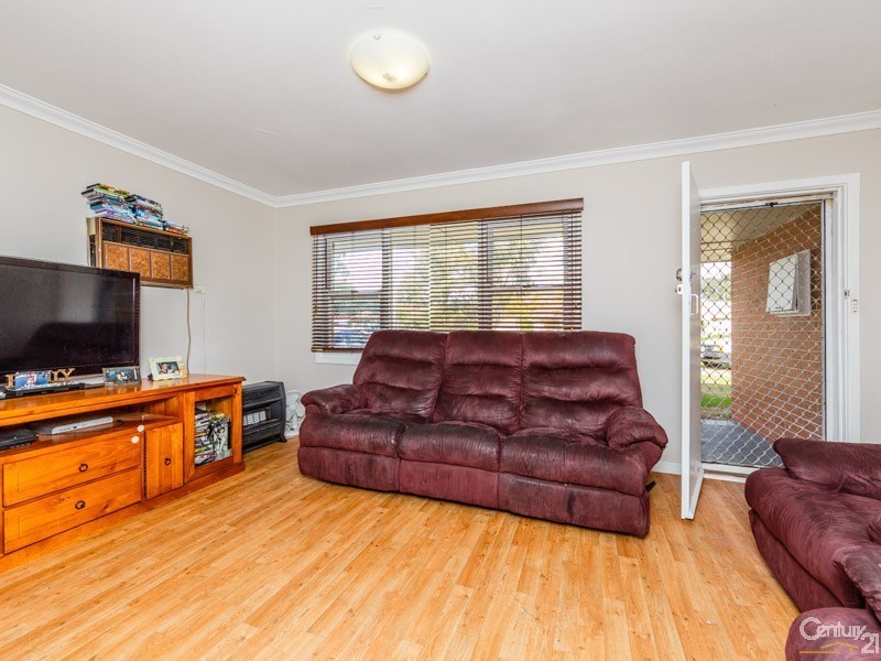 6 Broadley Place, Gosnells WA 6110