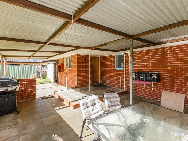 6 Broadley Place, Gosnells WA 6110