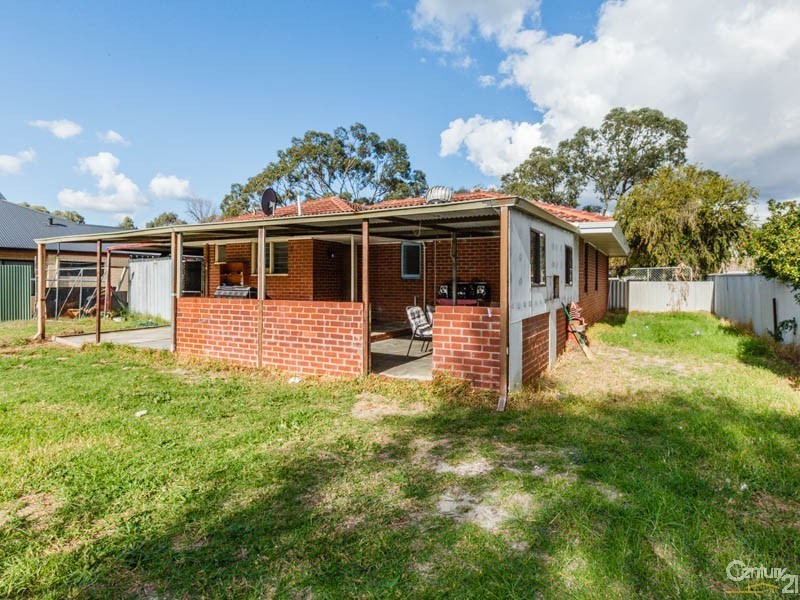 6 Broadley Place, Gosnells WA 6110