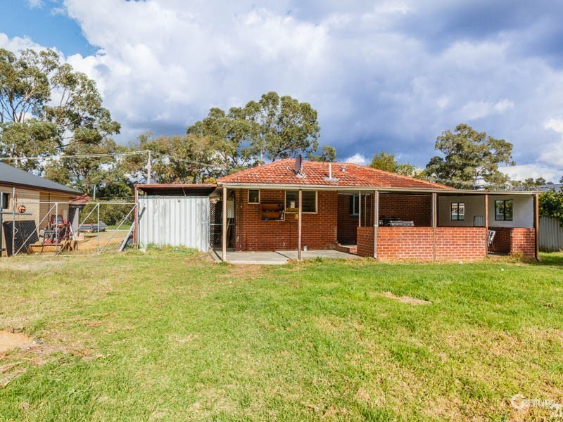 6 Broadley Place, Gosnells WA 6110