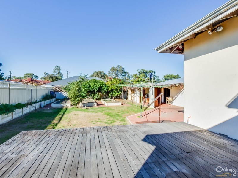 18 Hunt Street, Thornlie WA 6108