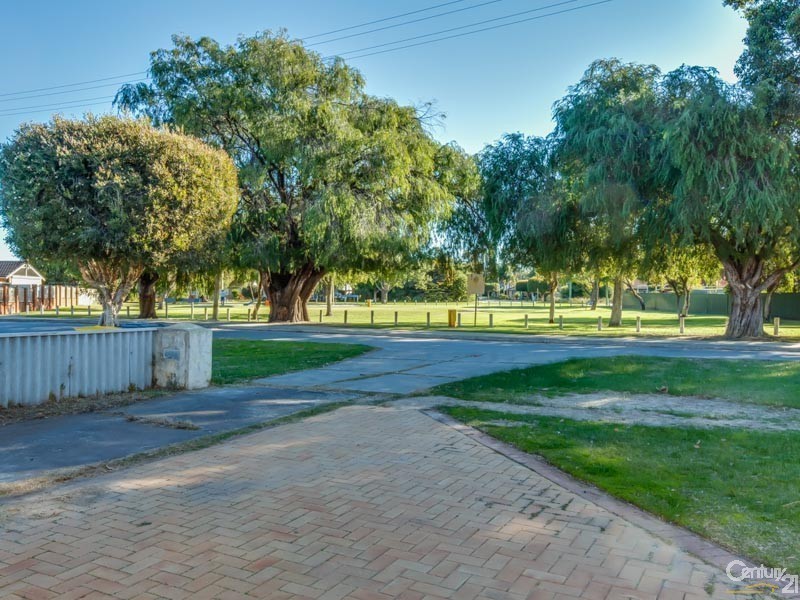 18 Hunt Street, Thornlie WA 6108