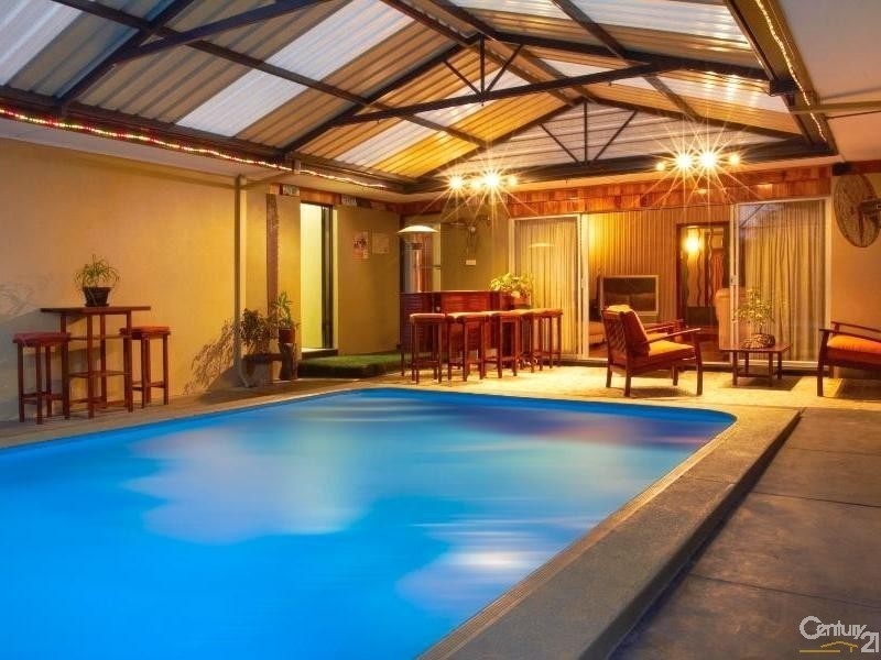 8 Gordon Street, Maida Vale WA 6057