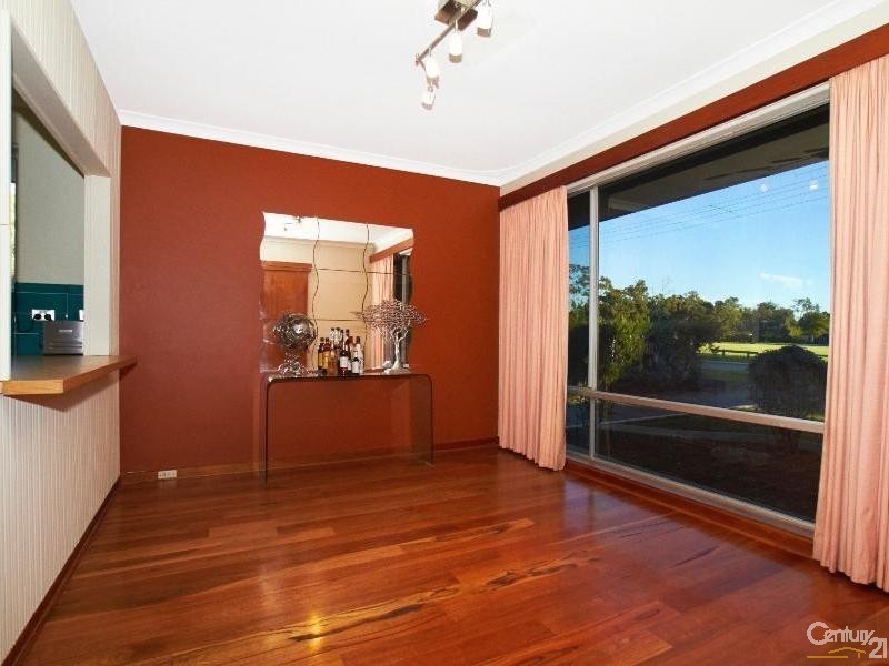 8 Gordon Street, Maida Vale WA 6057