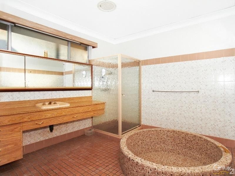 8 Gordon Street, Maida Vale WA 6057