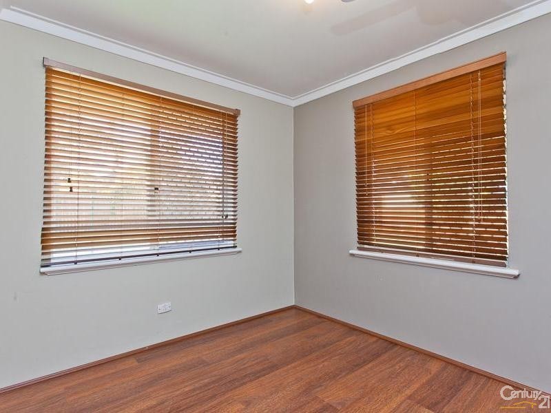 8 Selsdon Road, Camillo WA 6111