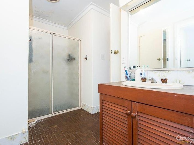 25 Jade Street, Mount Richon WA 6112