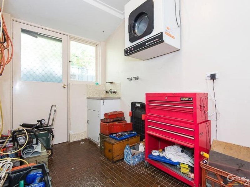 25 Jade Street, Mount Richon WA 6112