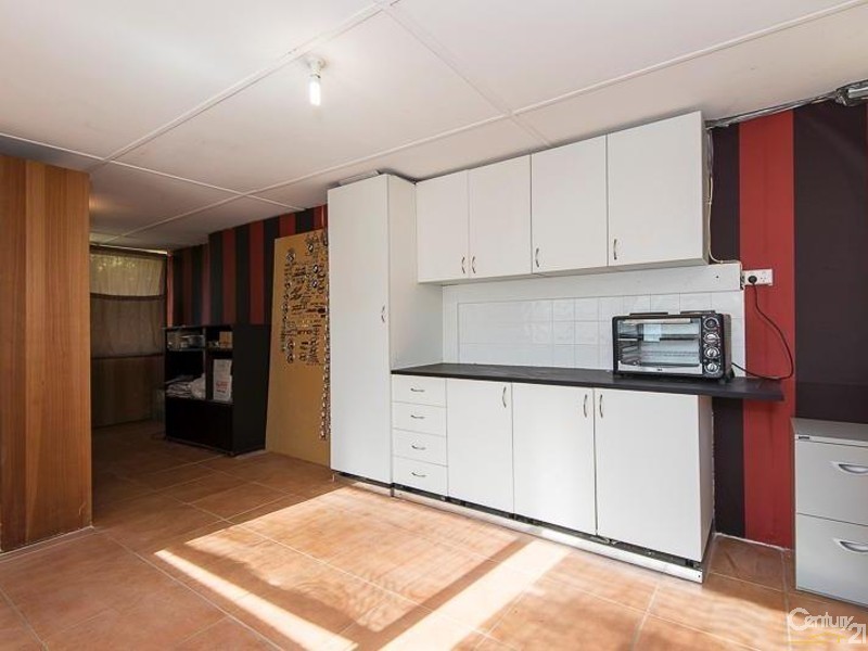 25 Jade Street, Mount Richon WA 6112