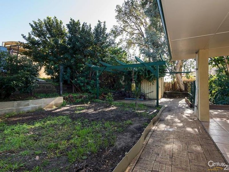 25 Jade Street, Mount Richon WA 6112
