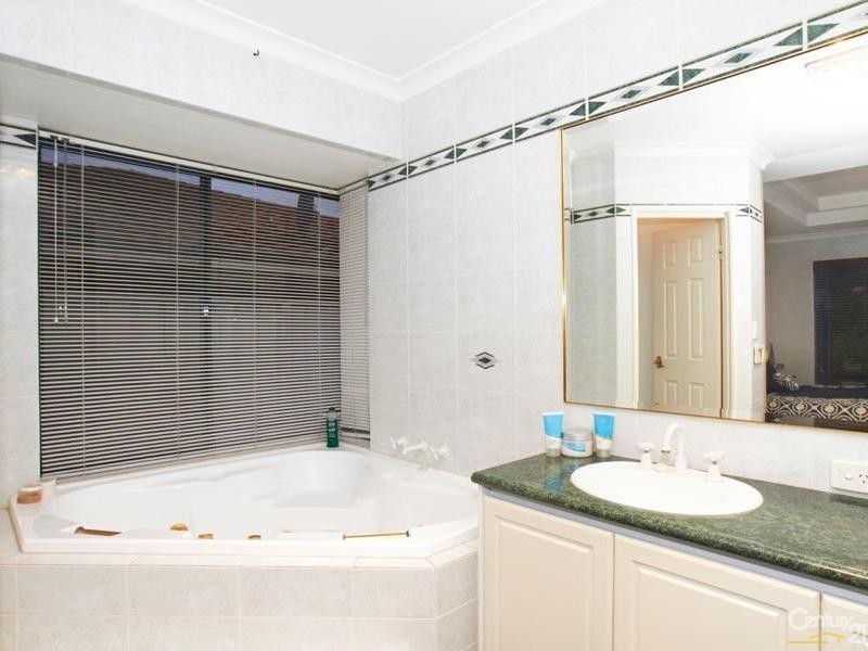 62 Central Park Avenue, Canning Vale WA 6155