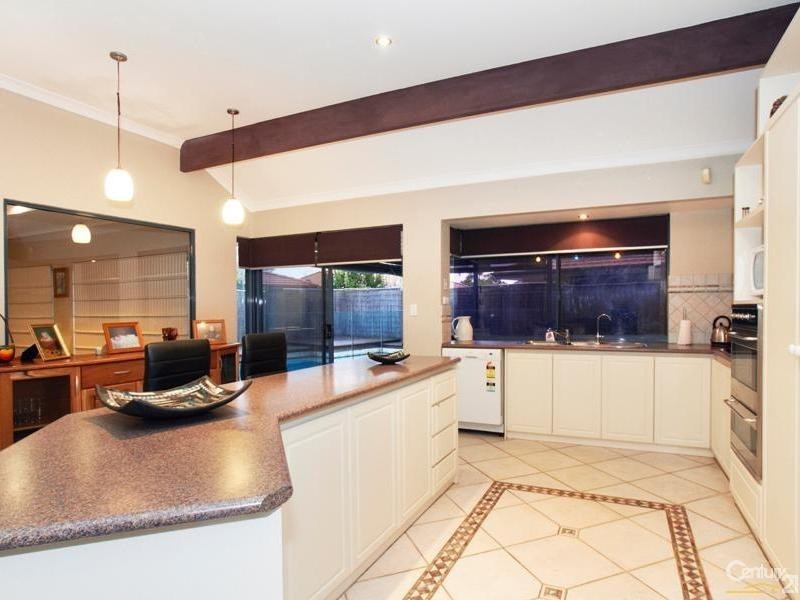 62 Central Park Avenue, Canning Vale WA 6155