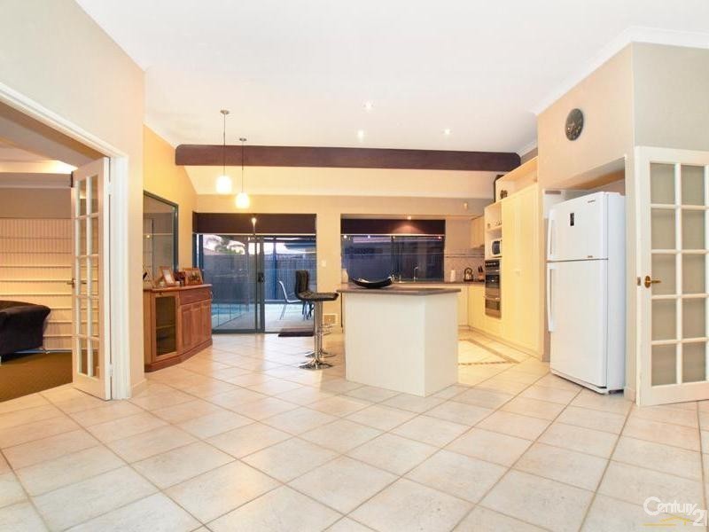 62 Central Park Avenue, Canning Vale WA 6155