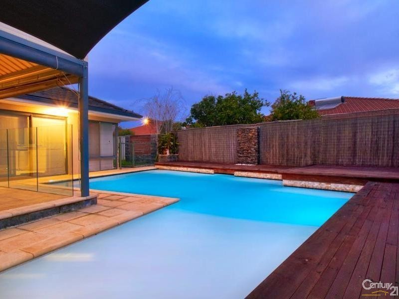 62 Central Park Avenue, Canning Vale WA 6155