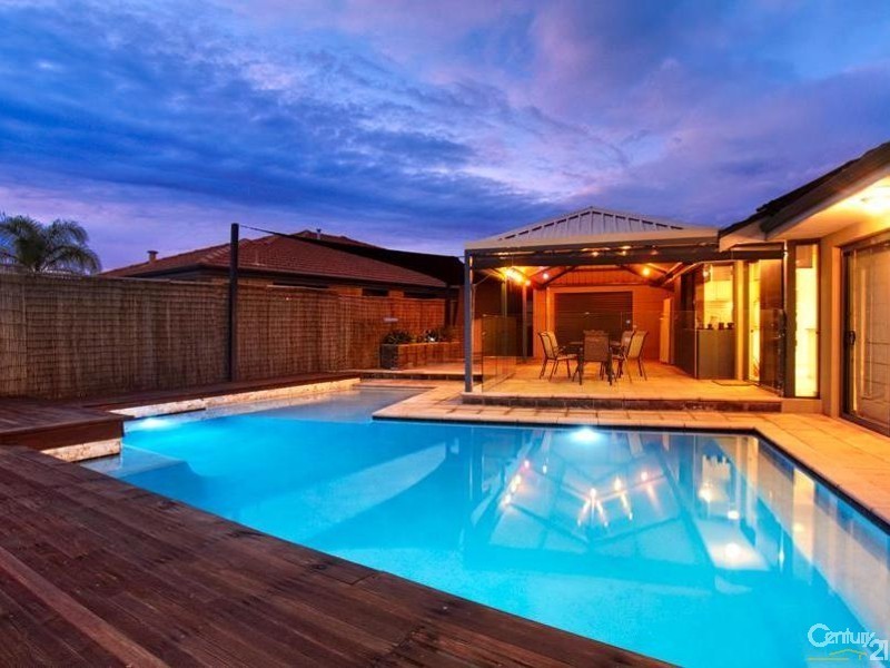 62 Central Park Avenue, Canning Vale WA 6155