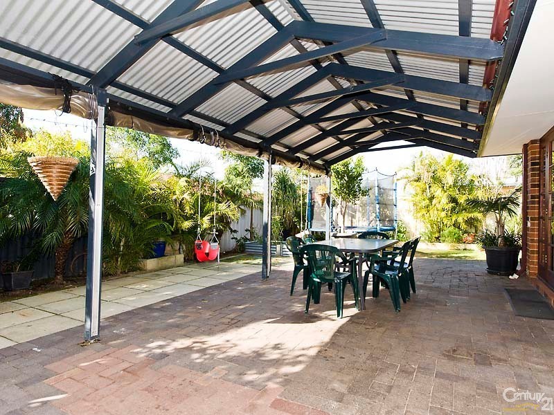 64 Gay Street, Huntingdale WA 6110