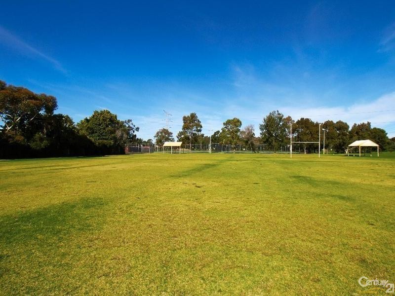 142 Elderberry Drive, South Lake WA 6164