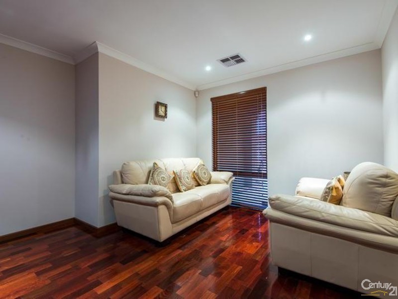 57 Towncentre Drive, Thornlie WA 6108