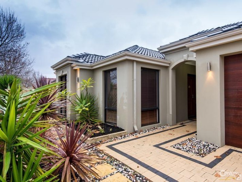 57 Towncentre Drive, Thornlie WA 6108