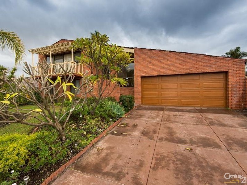 17 Crusader Drive, Thornlie WA 6108