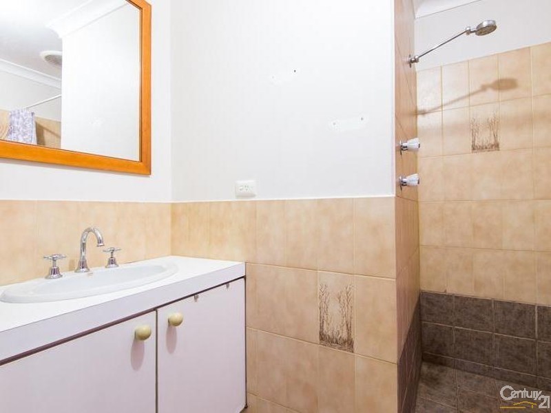 17 Crusader Drive, Thornlie WA 6108