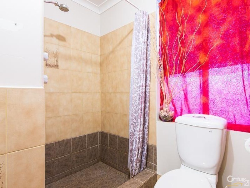 17 Crusader Drive, Thornlie WA 6108