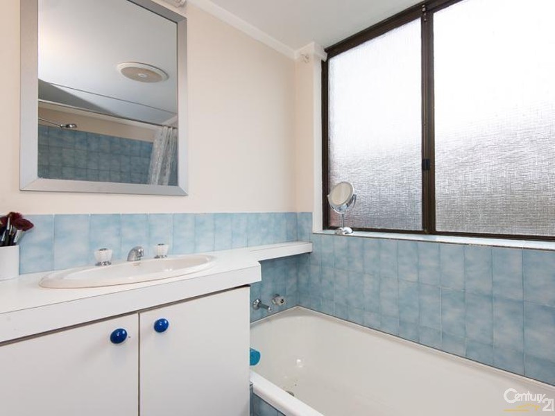 17 Crusader Drive, Thornlie WA 6108