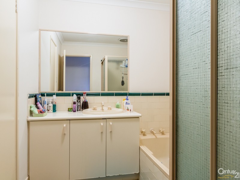 18/11 Elvire Street, Viveash WA 6056