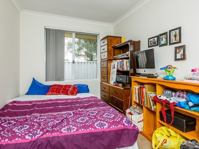 18/11 Elvire Street, Viveash WA 6056