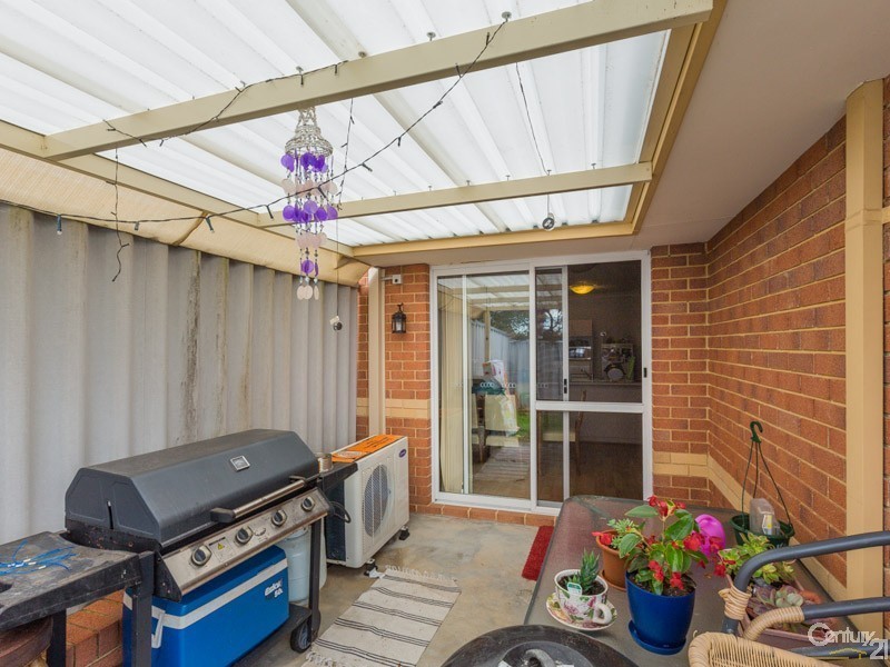 18/11 Elvire Street, Viveash WA 6056