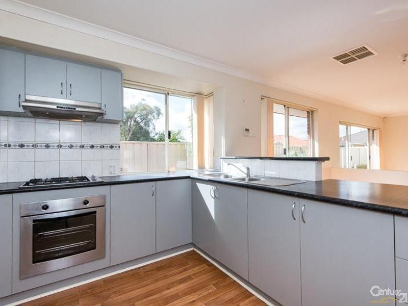 10 Sittella Gardens, East Cannington WA 6107