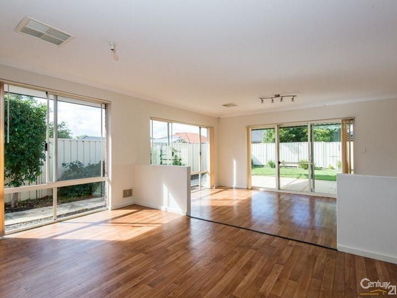 10 Sittella Gardens, East Cannington WA 6107