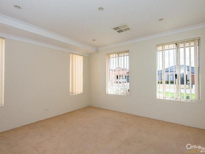 10 Sittella Gardens, East Cannington WA 6107