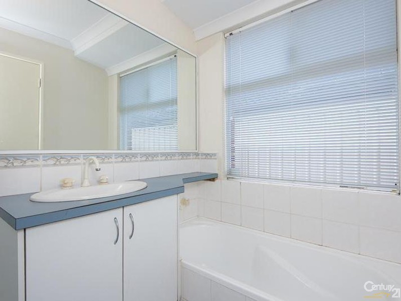 10 Sittella Gardens, East Cannington WA 6107