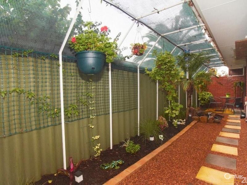 29 Lakesend Road, Thornlie WA 6108