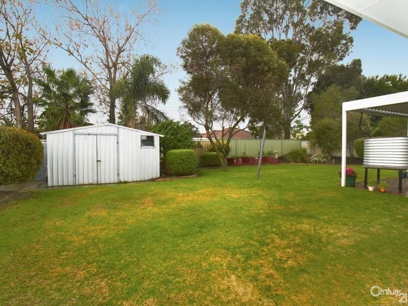 29 Lakesend Road, Thornlie WA 6108