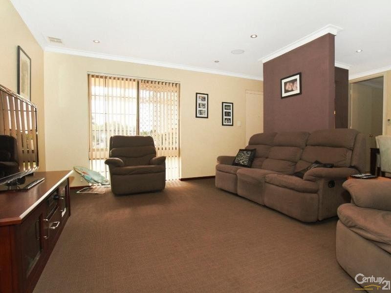 14 Lawrence Street, Gosnells WA 6110