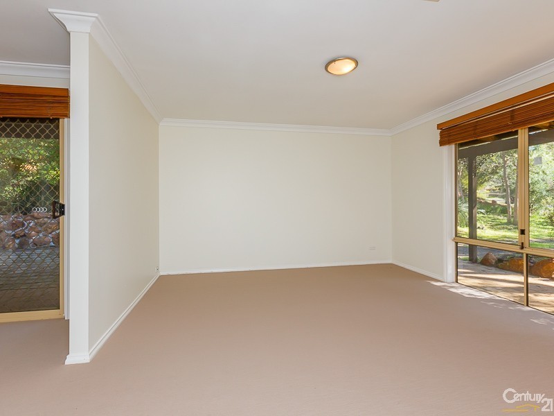 27 Hall Road, Roleystone WA 6111