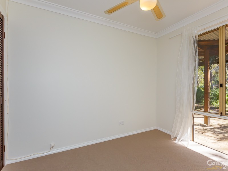 27 Hall Road, Roleystone WA 6111