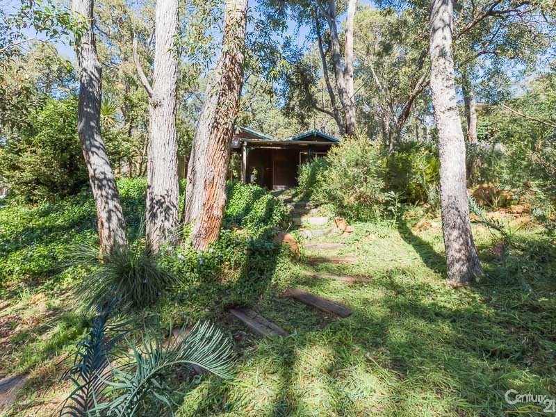 27 Hall Road, Roleystone WA 6111
