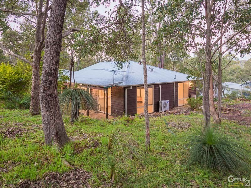 27 Hall Road, Roleystone WA 6111