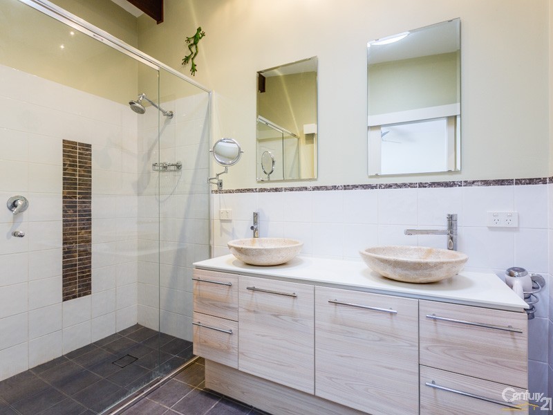 50 Raeburn Road, Roleystone WA 6111