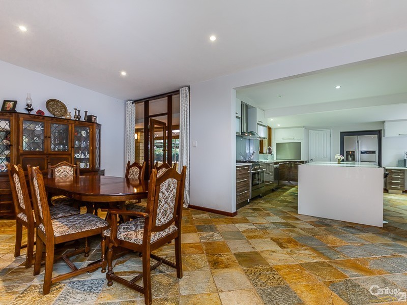 50 Raeburn Road, Roleystone WA 6111