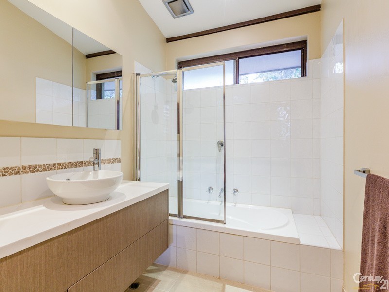 50 Raeburn Road, Roleystone WA 6111