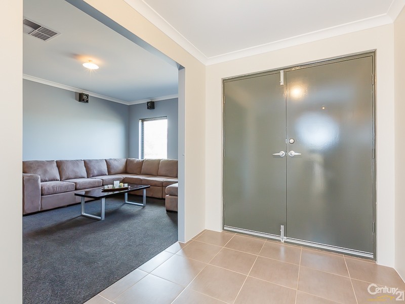 12 Lecania Street, Seville Grove WA 6112