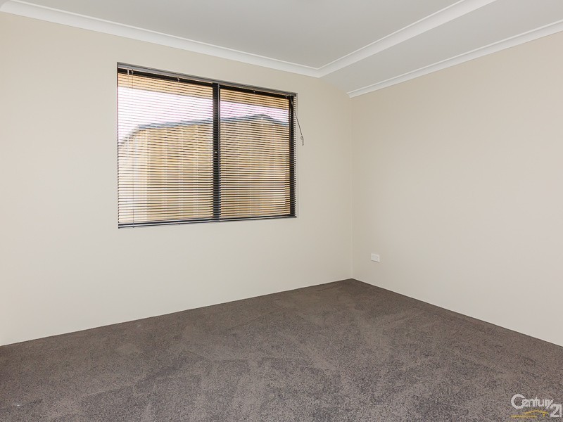 12 Lecania Street, Seville Grove WA 6112