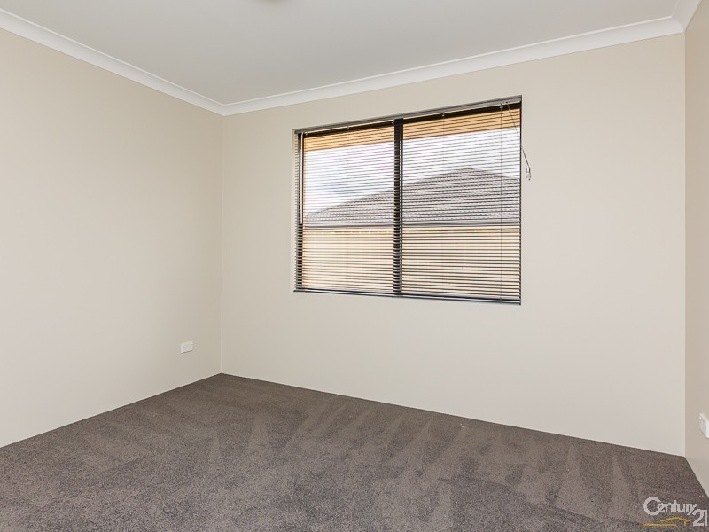 12 Lecania Street, Seville Grove WA 6112