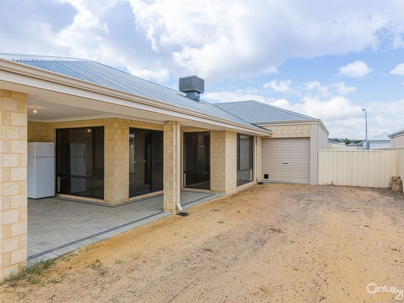 12 Lecania Street, Seville Grove WA 6112